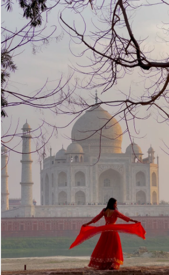 Lehenga Girl In Taj Mahal